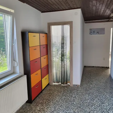 Mirna Zelena Dolina بيت للعطل *