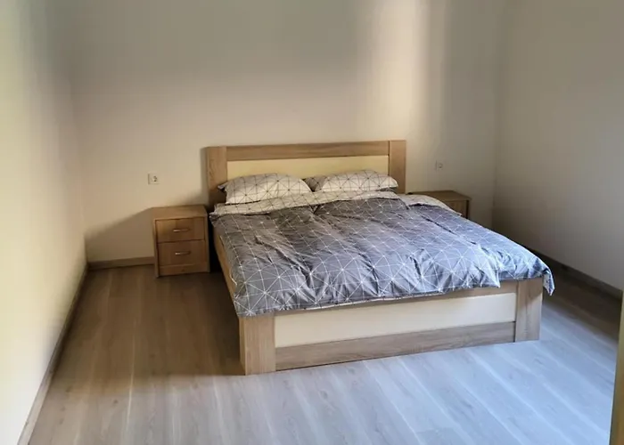 Mirna Zelena Dolina بيت للعطل *