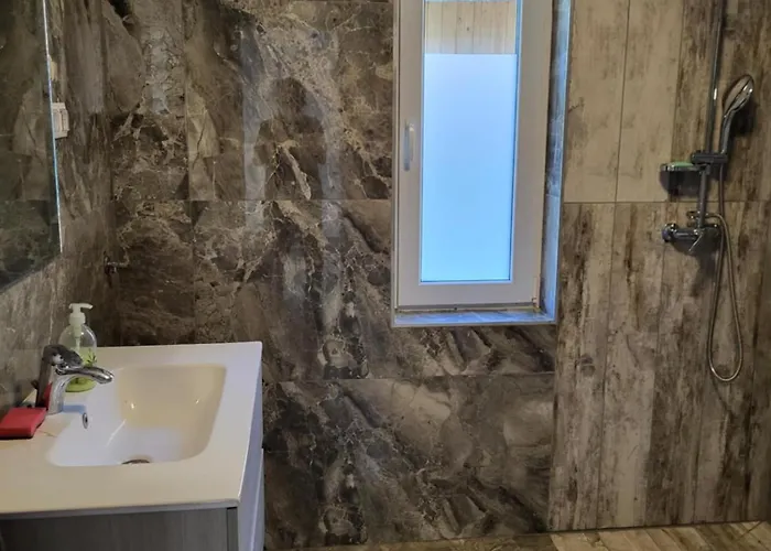 Mirna Zelena Dolina بيت للعطل